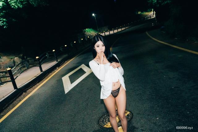  Bomi (보미) - Night Roads